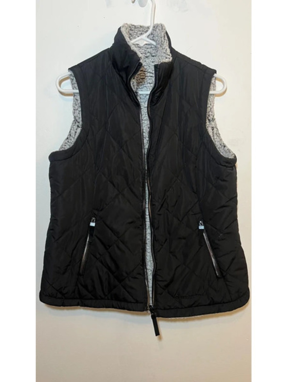 Black puffer vest